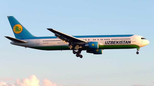 UK67005:Boeing 767-300:Uzbekistan Airways